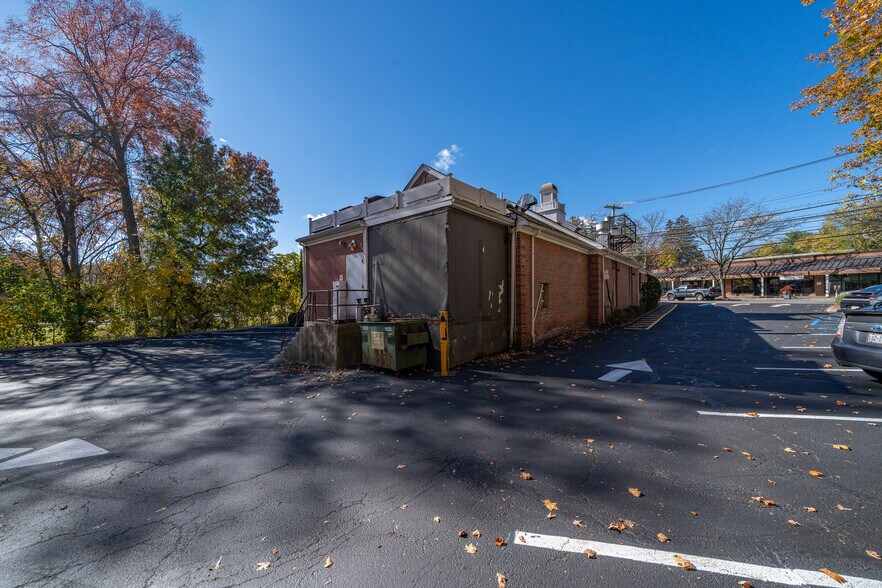 More Photos Of 445 E Main St, Mount Kisco Freestanding For Sale