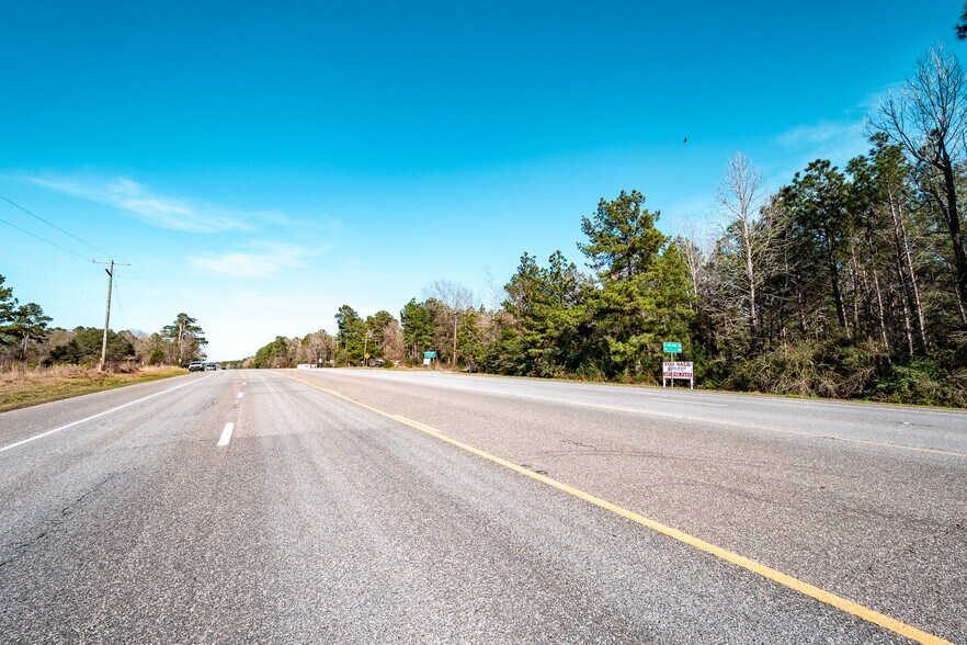 More Photos Of 9640 U.S. 59, Livingston Land For Sale