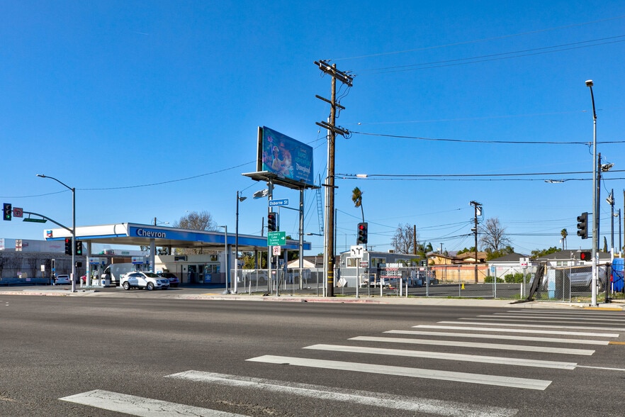 More Photos Of 13243 Osborne St, Arleta Land For Lease