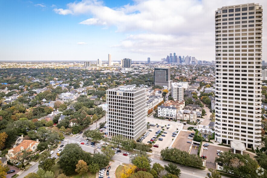 More Photos Of 2001 Kirby Dr, Houston Office For Lease