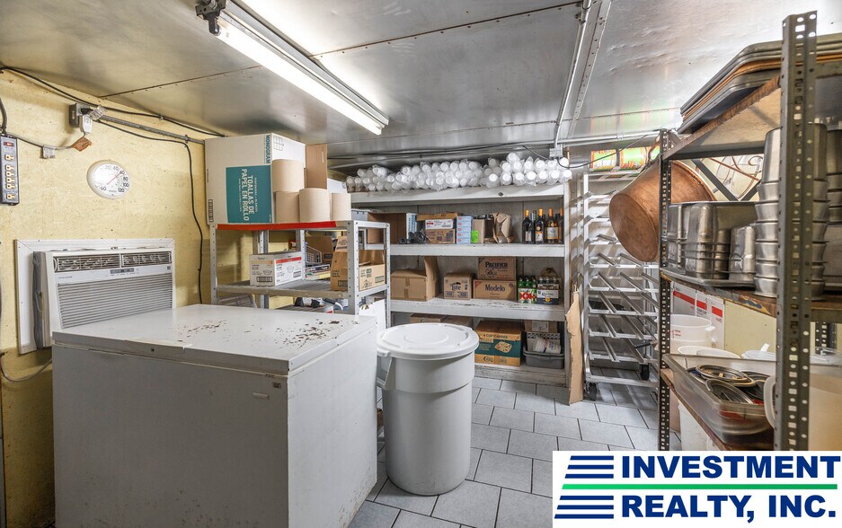 More Photos Of 121 Howard Johnson, Rolla Restaurant For Sale