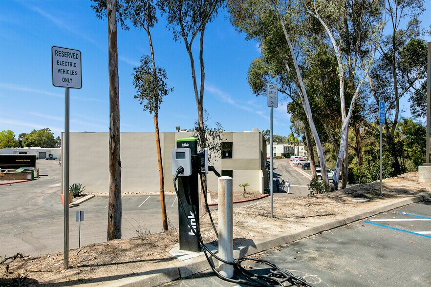 More Photos Of 7542 Trade St, San Diego Manufacturing For Lease