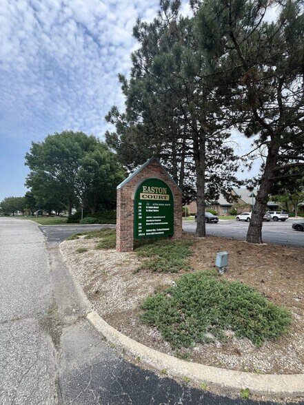 More Photos Of 270 E 90th Dr, Merrillville Medical For Lease