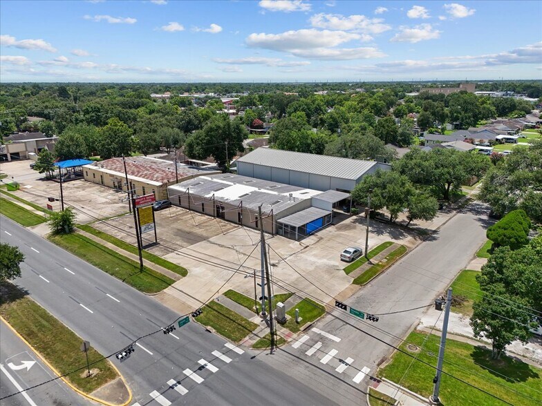 More Photos Of 3700 Reveille St, Houston Freestanding For Lease