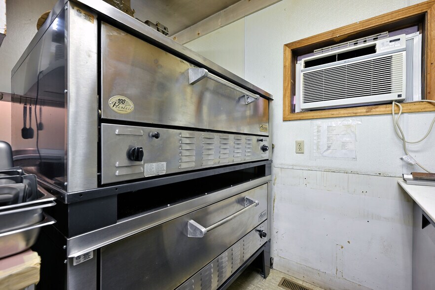 More Photos Of 23694 Clam Lake Rd, Clam Lake Restaurant For Sale