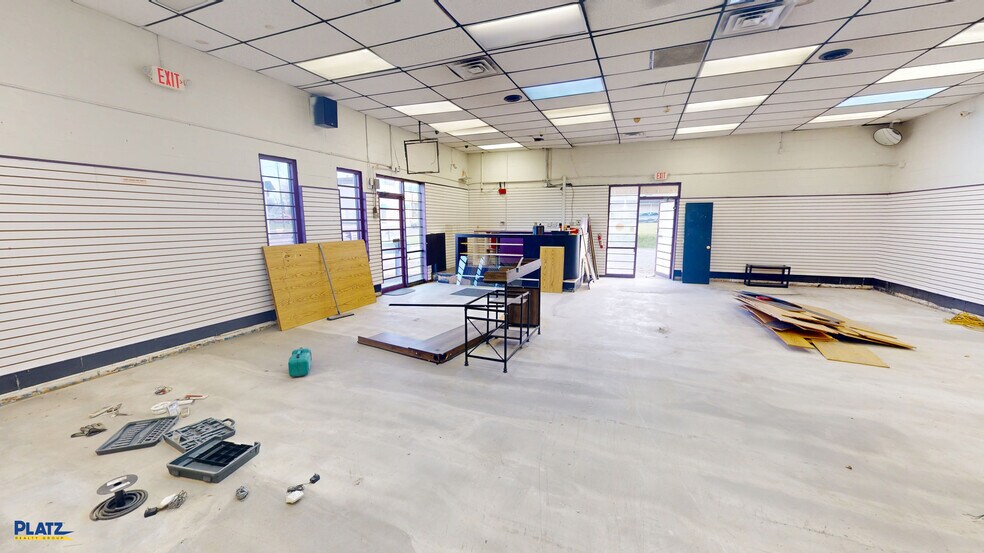 More Photos Of 1410 Market St, Youngstown General Retail For Lease