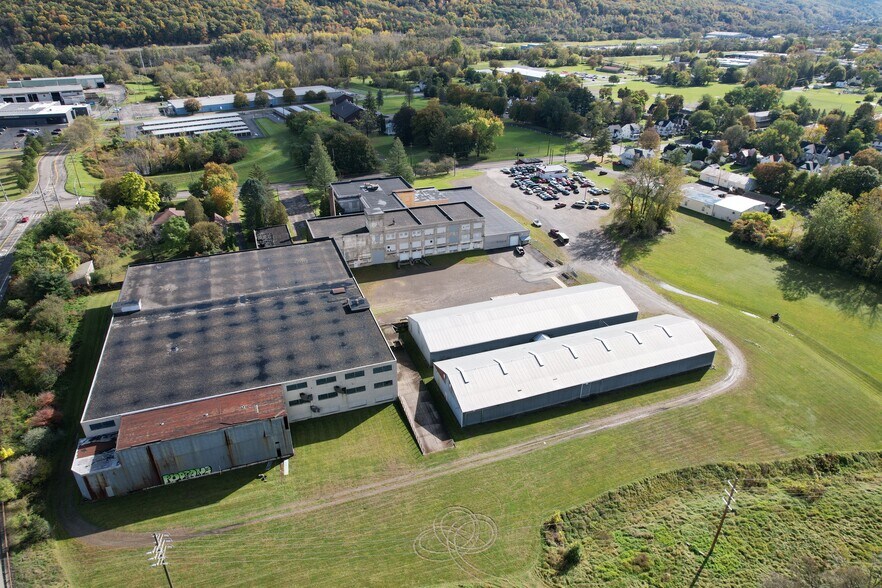 More Photos Of 1575 Lake St, Elmira Manufacturing For Lease