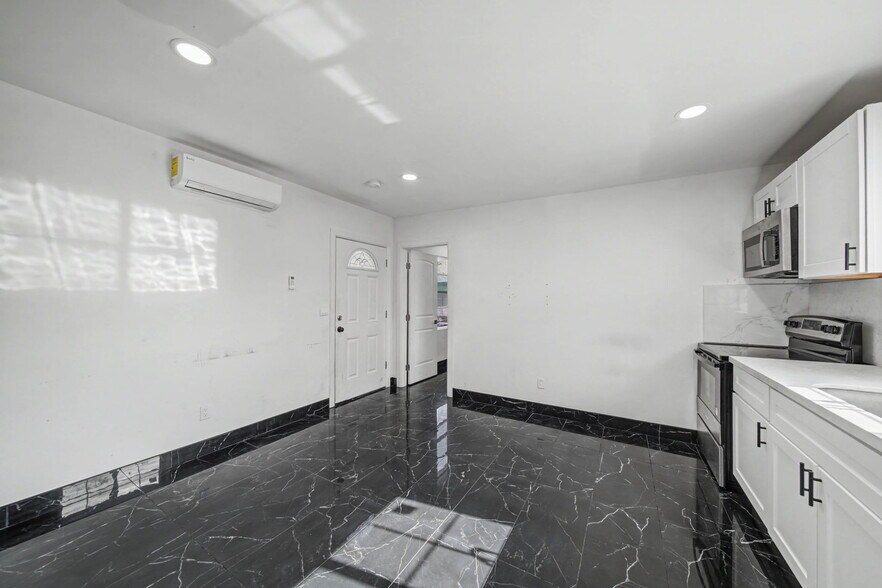More Photos Of 4028 S 15th St, Phoenix Multifamily For Sale