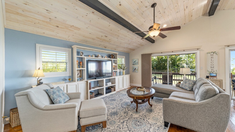 More Photos Of 6001 Bird Island Dr, Lady Lake Lodge Meeting Hall For Sale