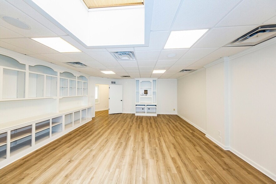 More Photos Of , Columbus Office For Sale