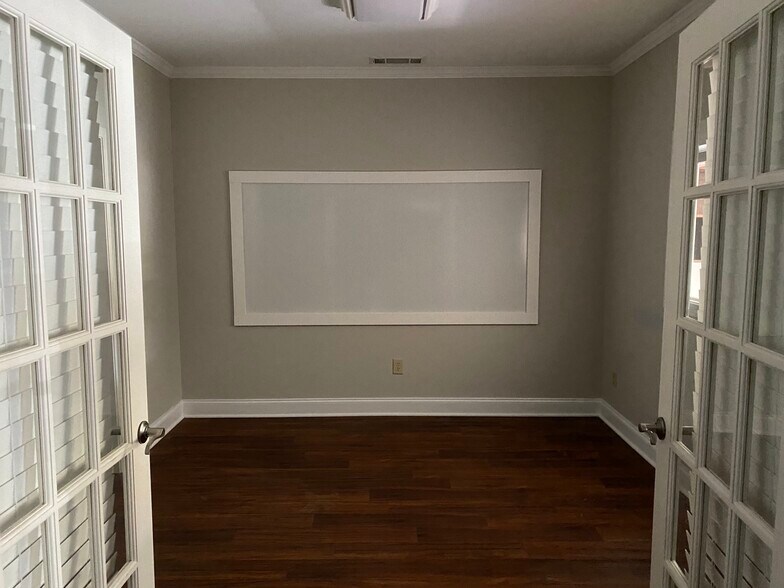 More Photos Of 5655 Lake Acworth Dr NW, Acworth Medical For Lease