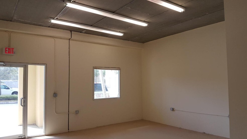 More Photos Of 2755 Vista Pky, West Palm Beach Coworking Space