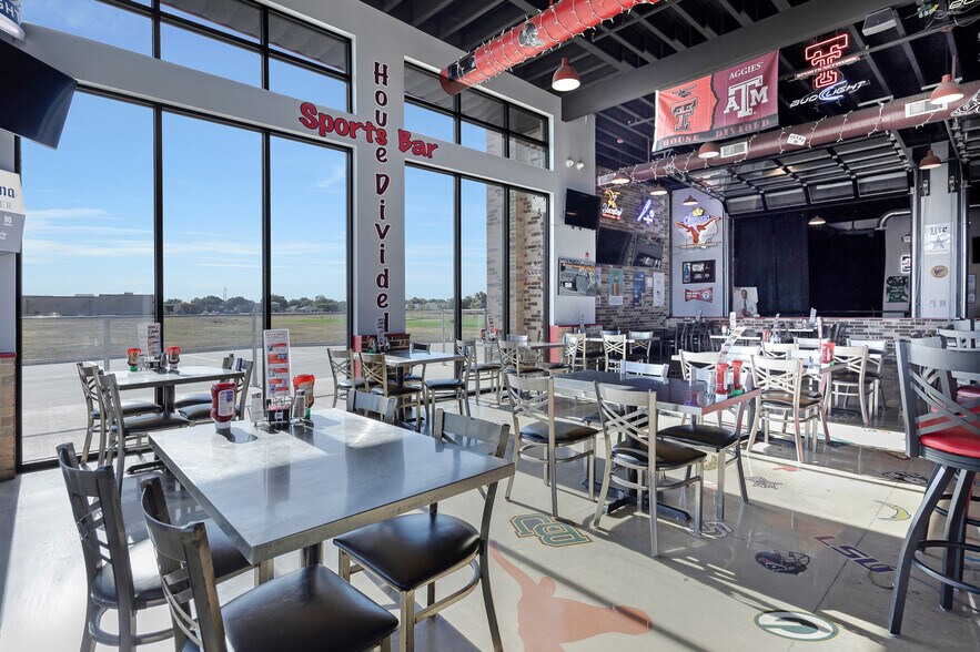 More Photos Of 7609 Hillside Rd, Amarillo Freestanding For Lease