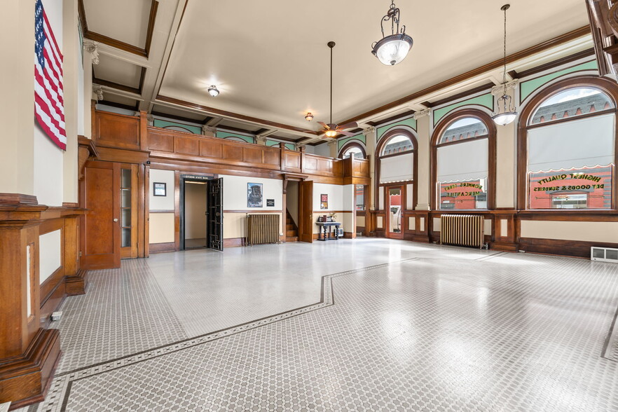 More Photos Of 102 Crosby St, Tekoa Flex For Sale