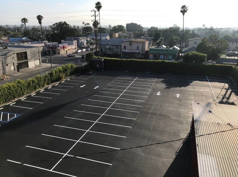 More Photos Of 615 E 61st St, Los Angeles Light Manufacturing For Sale