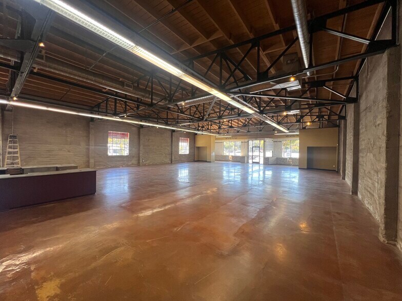 More Photos Of 902 3rd St, San Rafael Storefront For Lease