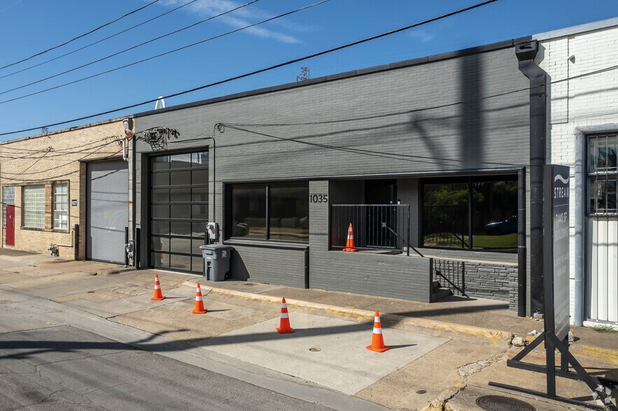 Primary Photo Of 1035 E Levee St, Dallas Showroom For Sale