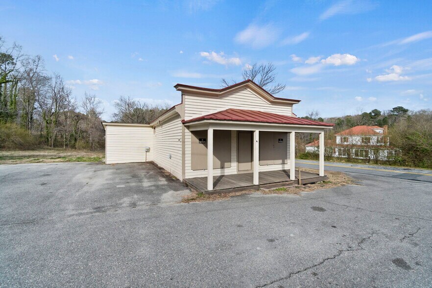 More Photos Of 10290 John Clayton Memorial Hwy, Gloucester Freestanding For Sale