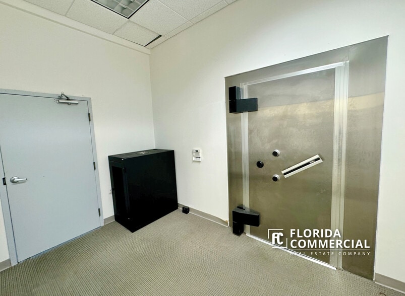 More Photos Of 10200 S US Highway 1, Port Saint Lucie General Retail For Sale