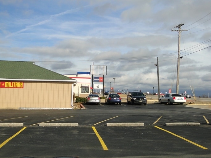 More Photos Of 190 Old Route 66, Saint Robert Freestanding For Lease
