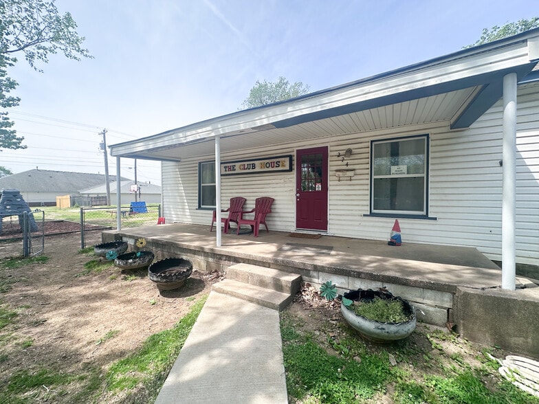 More Photos Of 710 W Broadway St, Collinsville Daycare Center For Sale