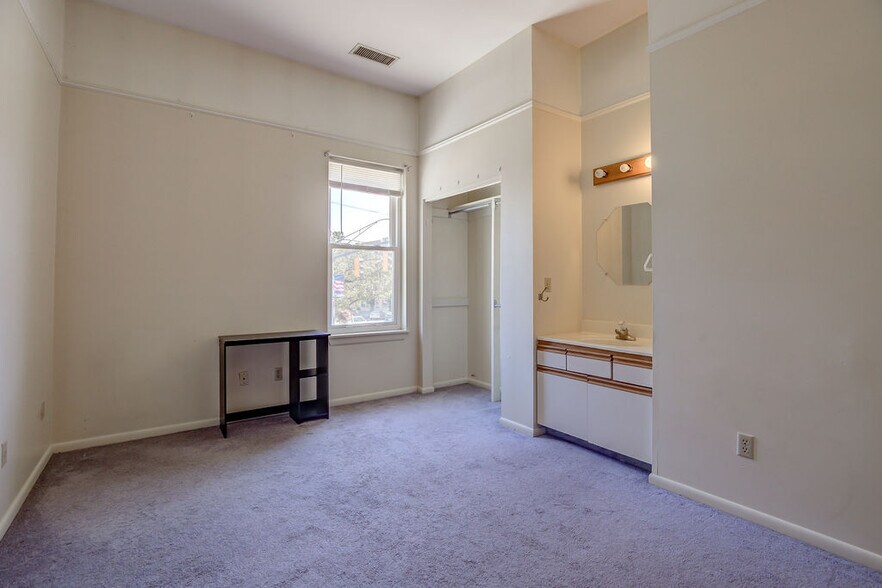 More Photos Of 100 W High St, Oxford Storefront Retail Residential For Sale