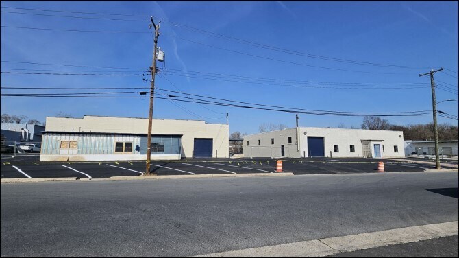 More Photos Of 6624 Quad Ave, Rosedale Warehouse For Sale