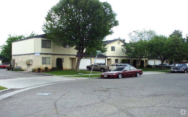 More Photos Of 4140 N Clark St, Fresno Apartments For Sale
