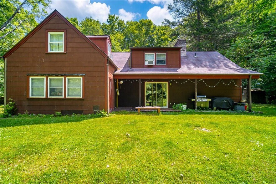More Photos Of 12 Woodlea Rd, Salt Point Multifamily For Sale