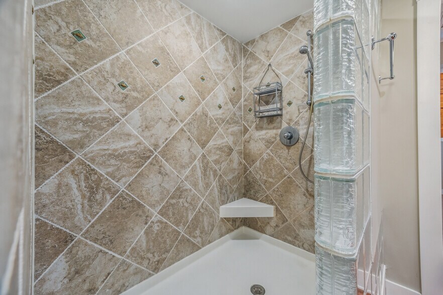 More Photos Of 4555 Davies Rd, Burdett Specialty For Sale