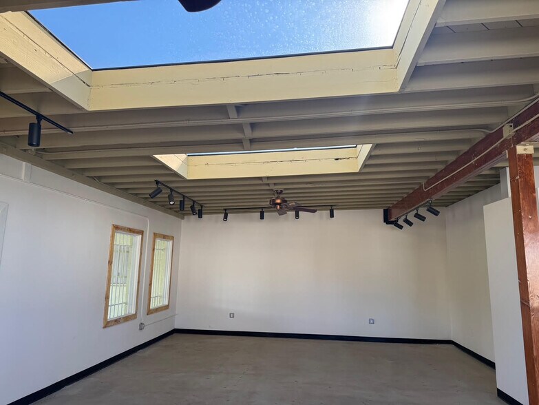 More Photos Of 126 N Catalina Ave, Redondo Beach Storefront For Lease