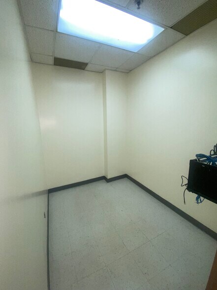 More Photos Of 9101 4th Ave, Brooklyn Medical For Lease