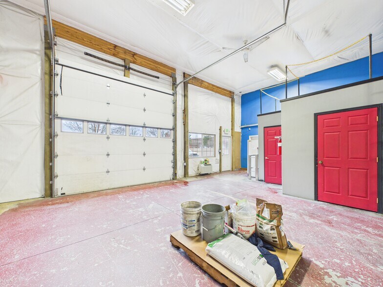 More Photos Of 1605 E Lyons Ave, Spokane Flex For Sale