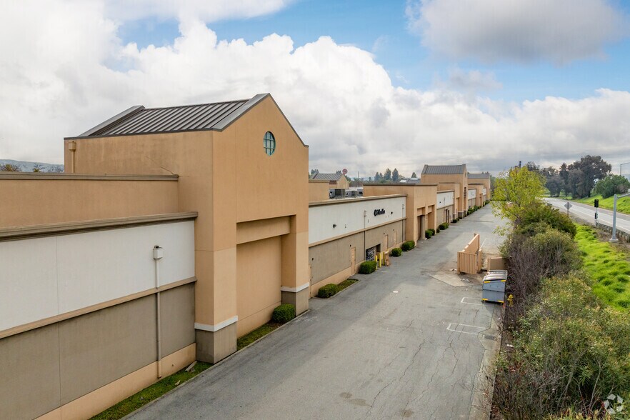 More Photos Of 8555 San Ysidro Ave, Gilroy Freestanding For Lease