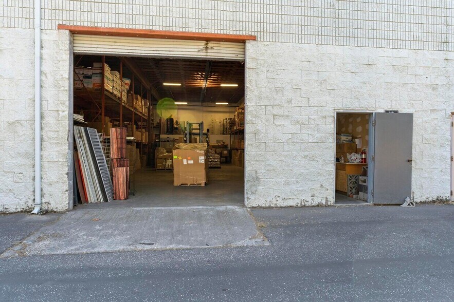 More Photos Of 110 Spring Hill Dr, Grass Valley Manufacturing For Sale