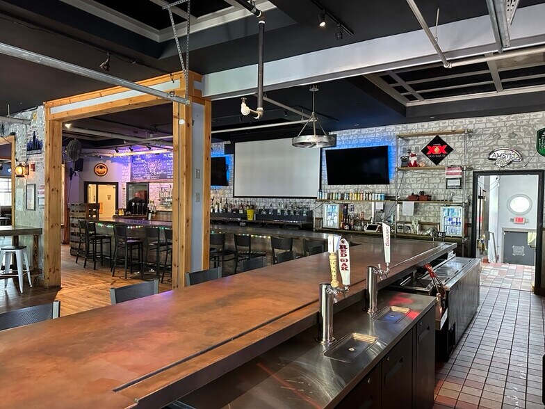 More Photos Of 3228 N Davidson St, Charlotte Restaurant For Lease