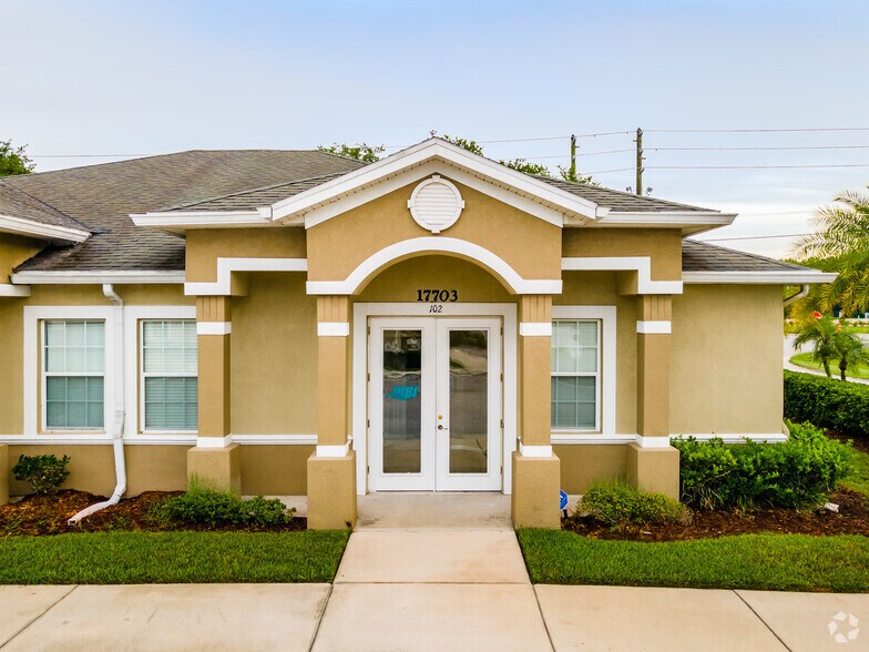 More Photos Of 17703 Hunting Bow Cir, Lutz Office For Lease