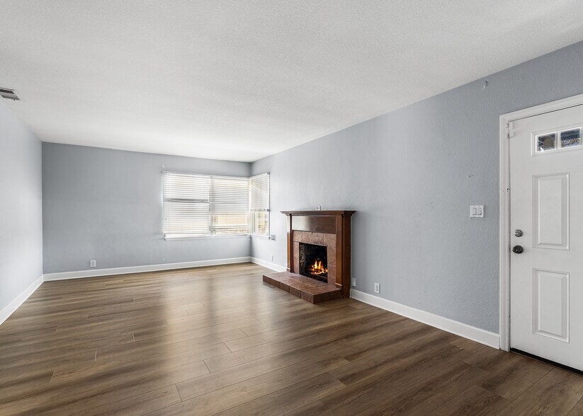 More Photos Of 417 N Citrus St, Orange Multifamily For Sale