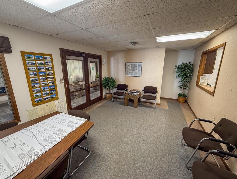More Photos Of 16 Mantorville Ave N, Kasson Office For Sale