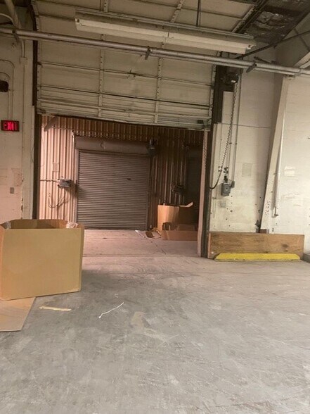 More Photos Of 2501 Millers Ln, Louisville Warehouse For Lease