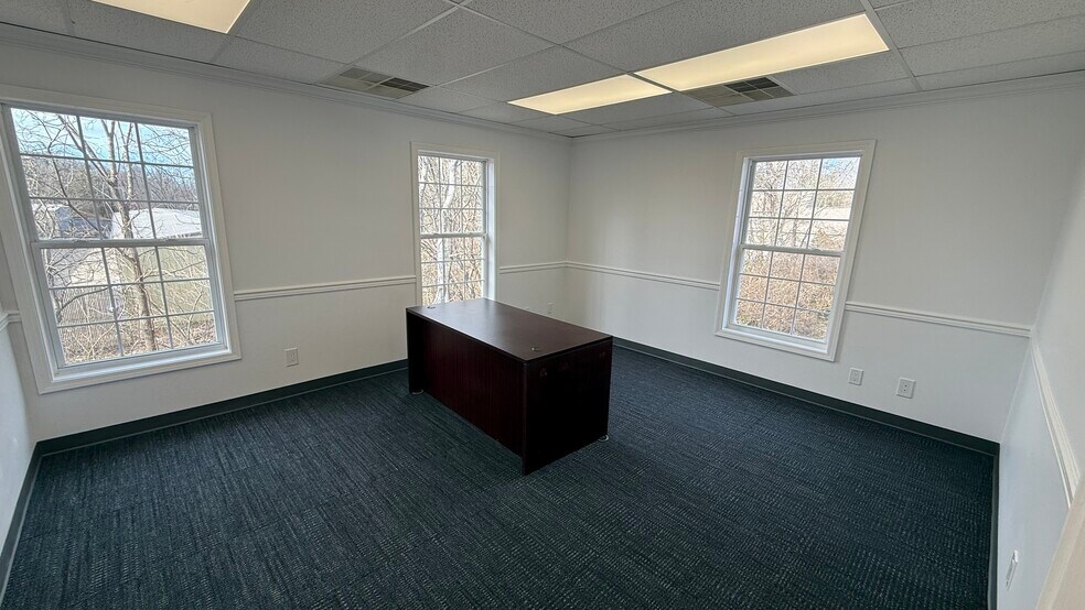 More Photos Of 11801 Brinley Ave, Louisville Medical For Lease