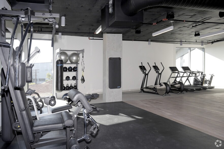 More Photos Of 8500 W Sunset Blvd, West Hollywood Apartments For Lease