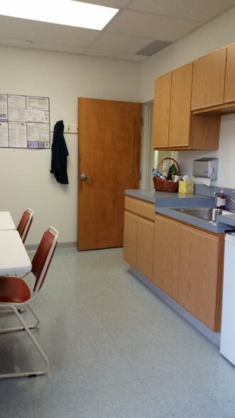 More Photos Of 3909 Darrow Rd, Stow Medical For Lease