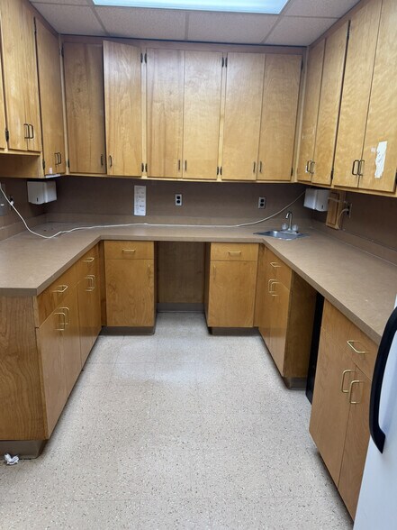 More Photos Of 1421 Narrow Lane Pky, Montgomery Coworking Space