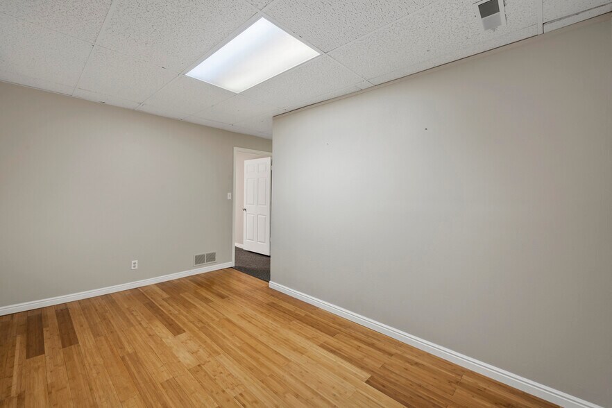 More Photos Of 405 S 100 E, Pleasant Grove Office For Lease