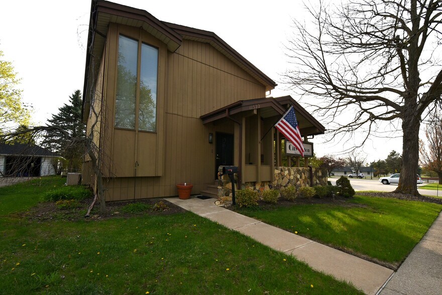 More Photos Of 11522 Davis St, Grand Blanc Office Residential For Sale