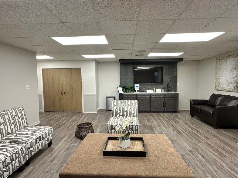 More Photos Of 9245 Calumet Ave, Munster Office Residential For Sale