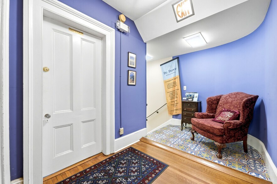 More Photos Of 168 Main St, Huntington Office For Lease