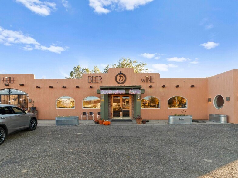 More Photos Of 475 W Main St, Escalante Hotel For Sale