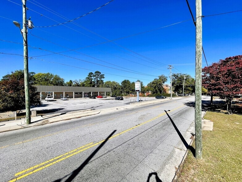 More Photos Of 1074 Southern Ave, Fayetteville Medical For Lease